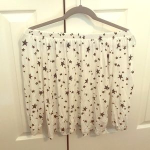 Off the Shoulder•White/Black Stars•Hollister